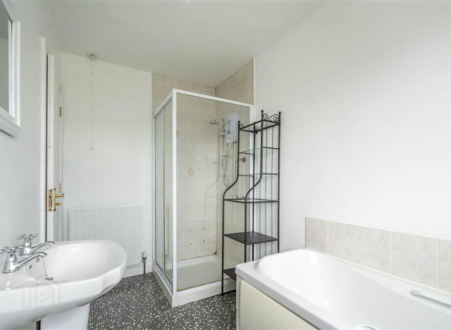 12 Fenaghy Heights, Ballymena, BT42 1JR