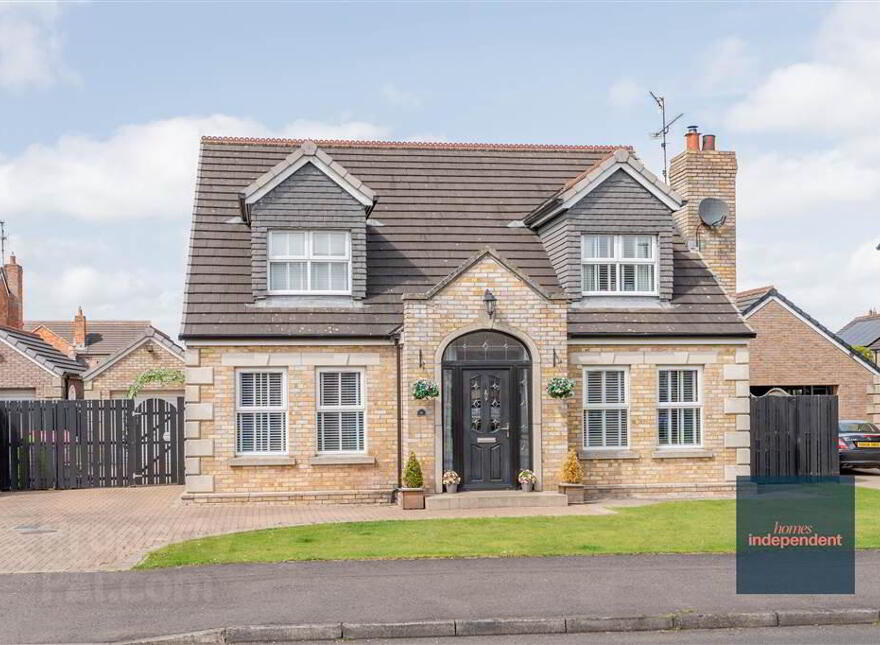 9 Rosses Avenue, Ballymena, BT42 2SE photo