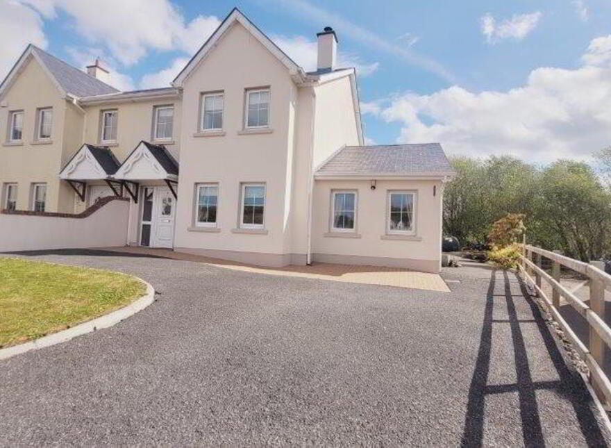 No. 16 Cluain Oir, Manorhamilton, F91X5D2 photo