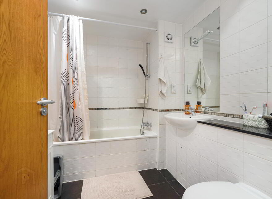 70 The Crescent, Carrickmines Manor, Carrickmines, Dublin, D18WC93