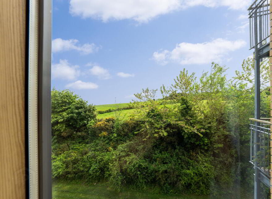 70 The Crescent, Carrickmines Manor, Carrickmines, Dublin, D18WC93