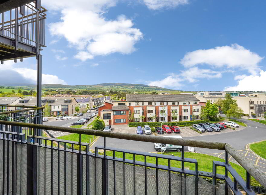 70 The Crescent, Carrickmines Manor, Carrickmines, Dublin, D18WC93