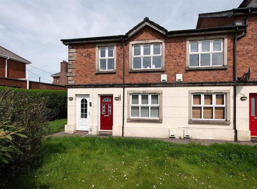 1a Hillsborough Court, Carryduff, Belfast, BT8 8SU photo