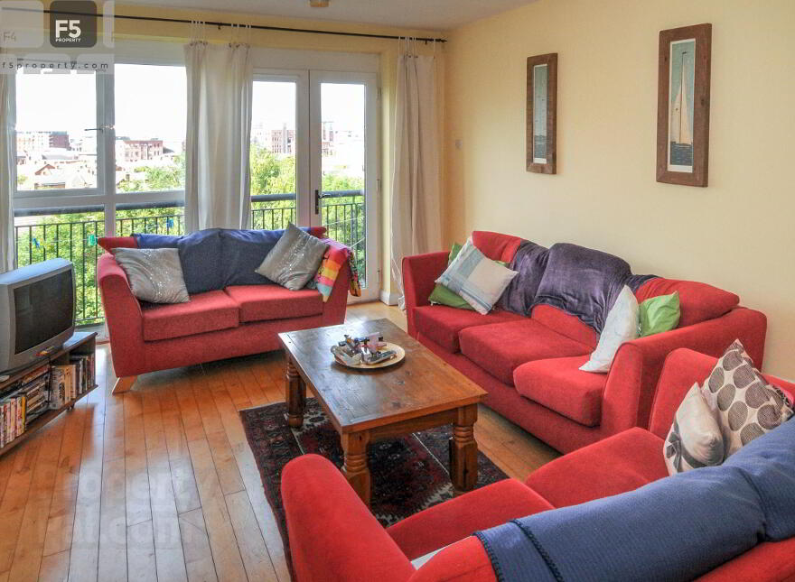 50 Cromwell Court, Cromwell Road, Botanic Avenue, Belfast, BT7 1NE photo