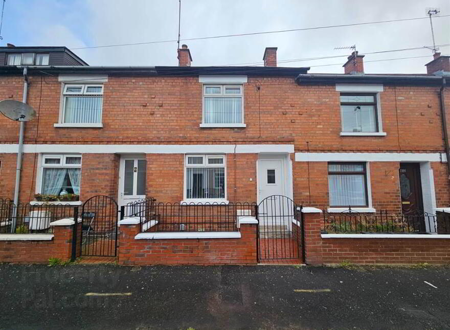 41 Beechmount Parade, Belfast, BT12 7LW photo