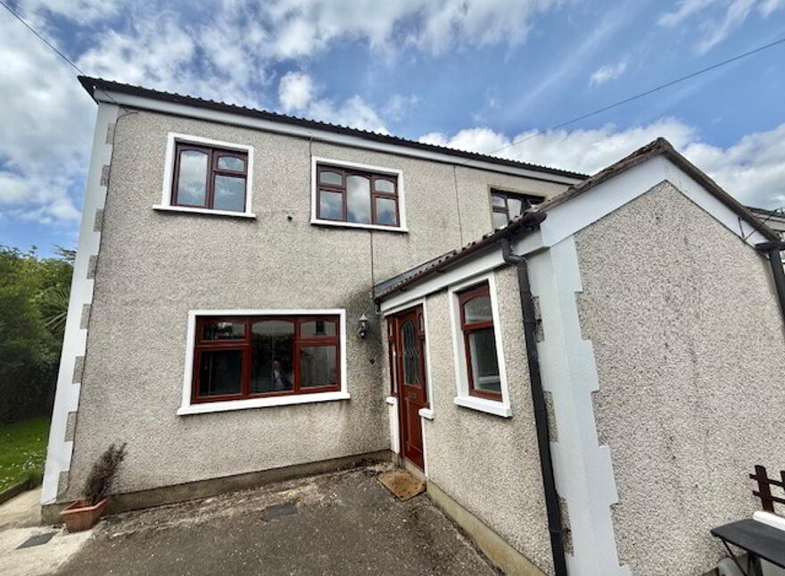 19 Farren Park, Pennyburn, Derry, BT48 7QH photo