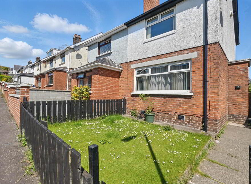 19 Prestwick Park, Belfast, BT14 6PJ photo