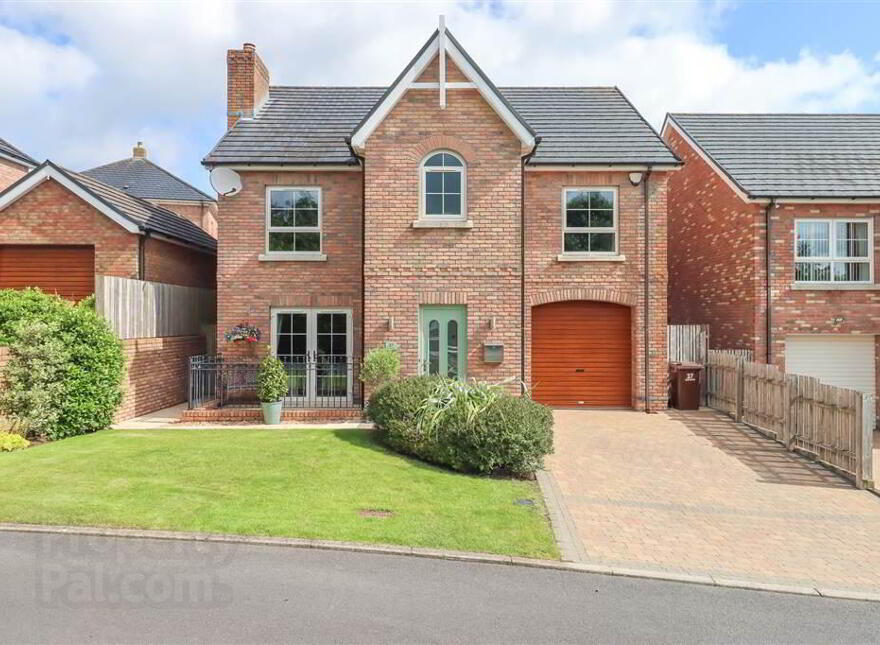 37 Millreagh Drive, Dundonald, Belfast, BT16 1WP photo