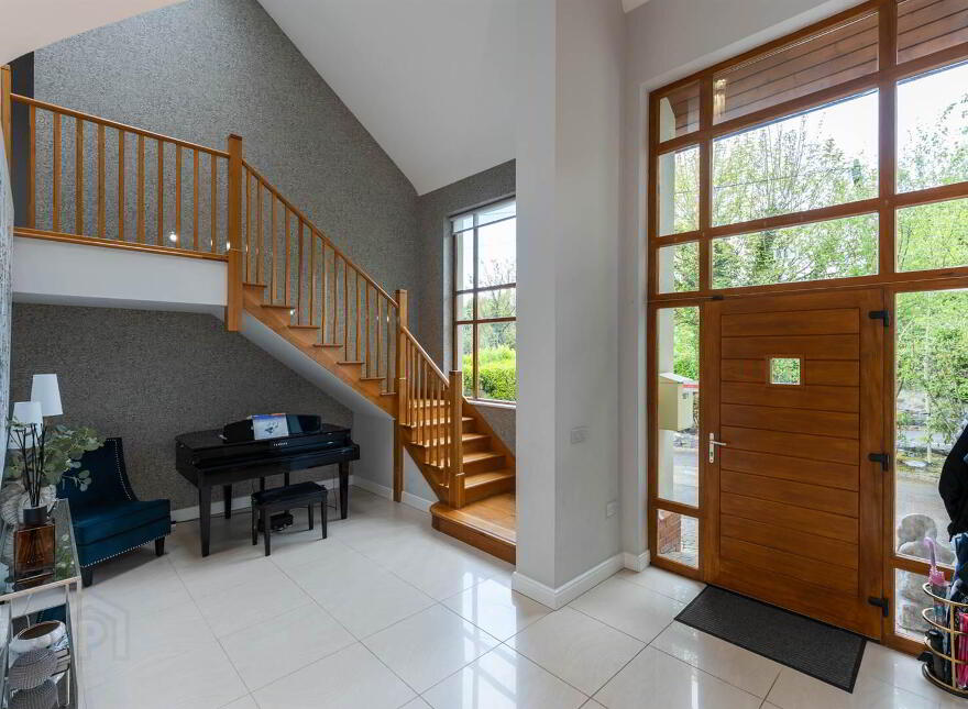 101 Church Road, Holywood, BT18 9BY