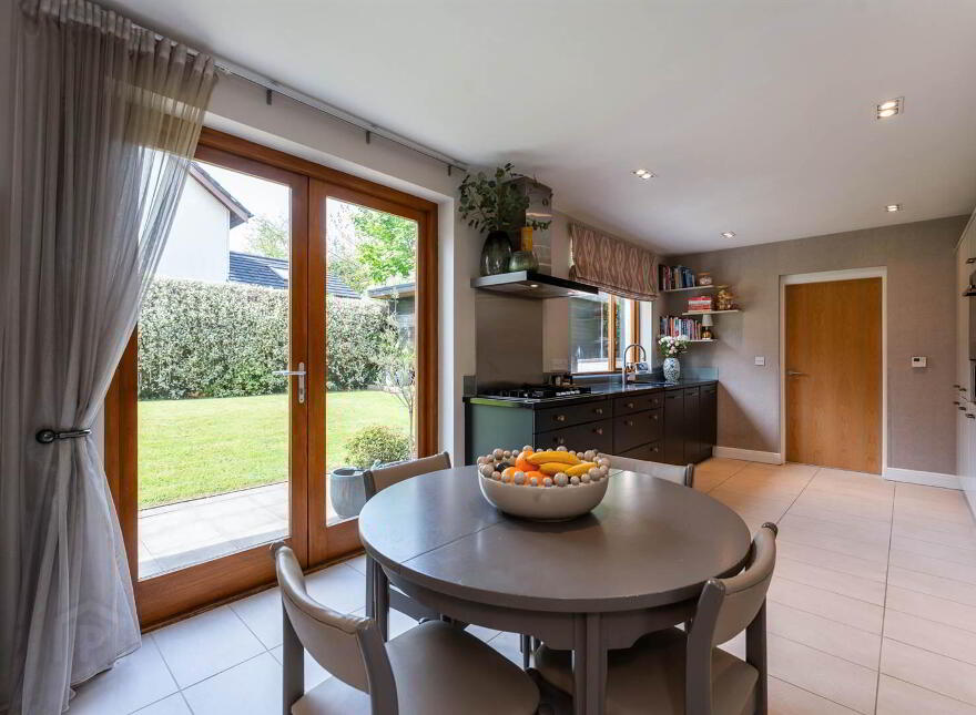 101 Church Road, Holywood, BT18 9BY