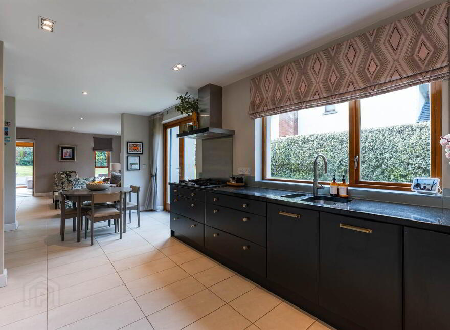 101 Church Road, Holywood, BT18 9BY