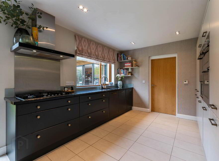 101 Church Road, Holywood, BT18 9BY