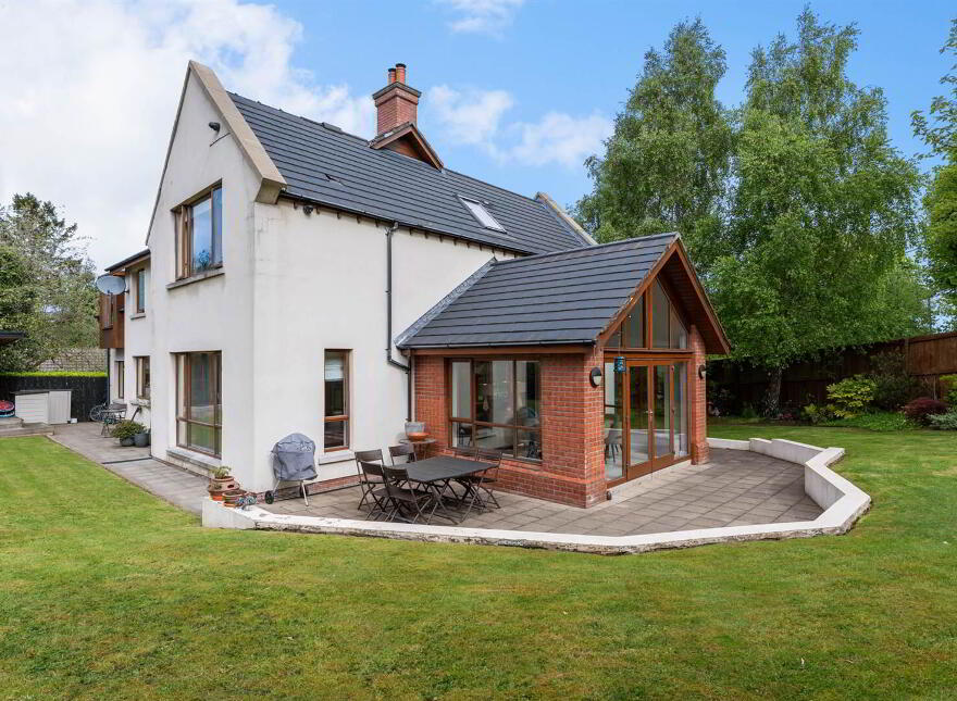 101 Church Road, Holywood, BT18 9BY