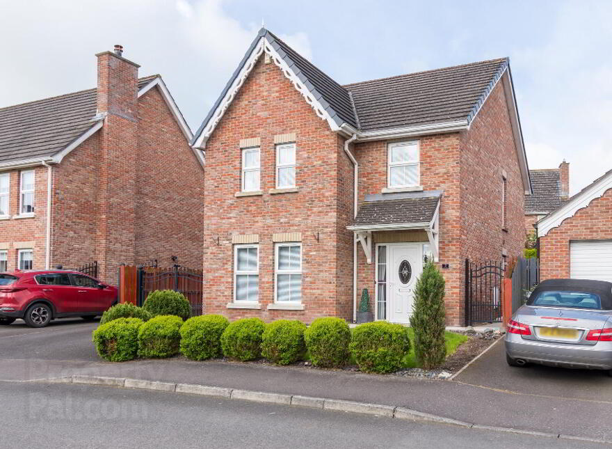 2 Wellington Park Way, Maghaberry, BT67 0UR photo