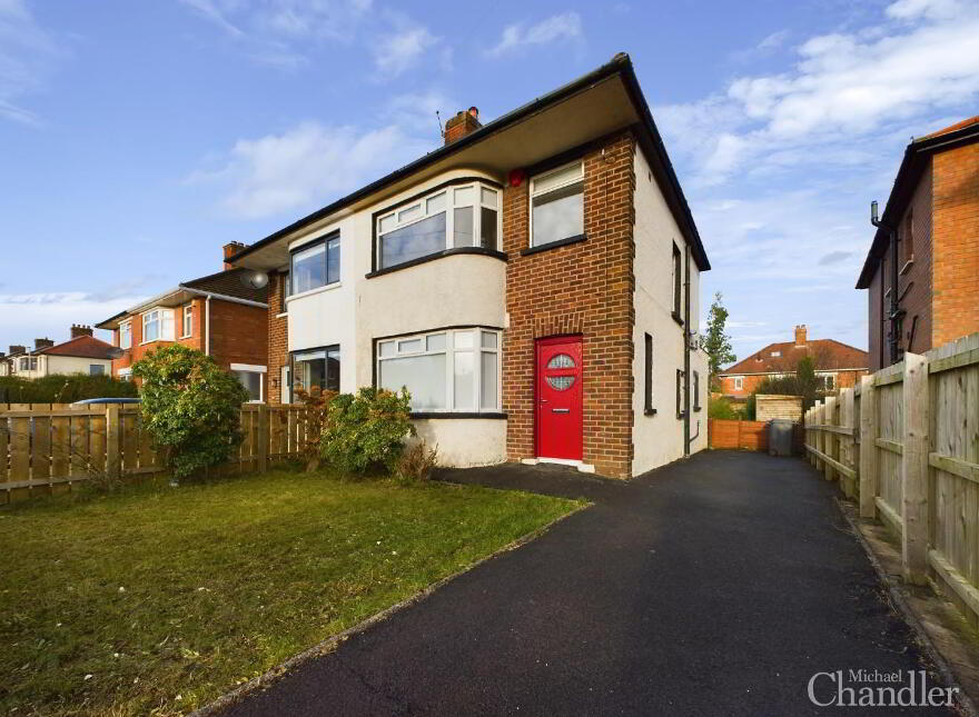 38 Knockbreda Park, Belfast, BT6 0HF photo