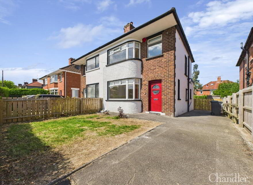 38 Knockbreda Park, Belfast, BT6 0HF photo