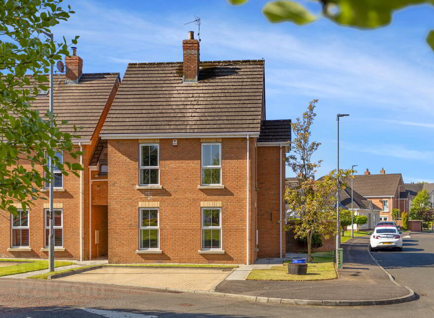 14 Rectory Fields, Broughshane, BT42 4LE photo