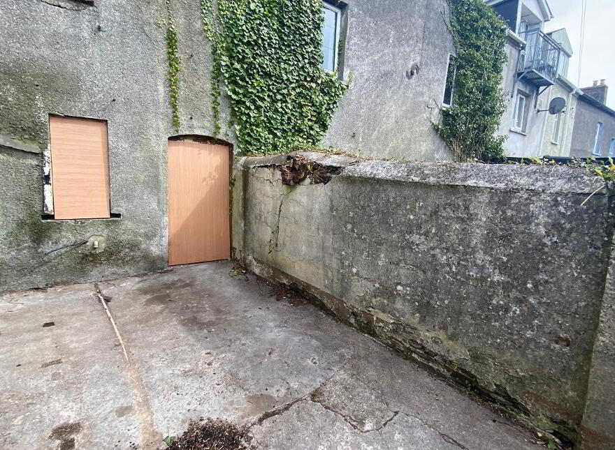 5,6, & 7 Sion Row, Dock Road, Ferrybank