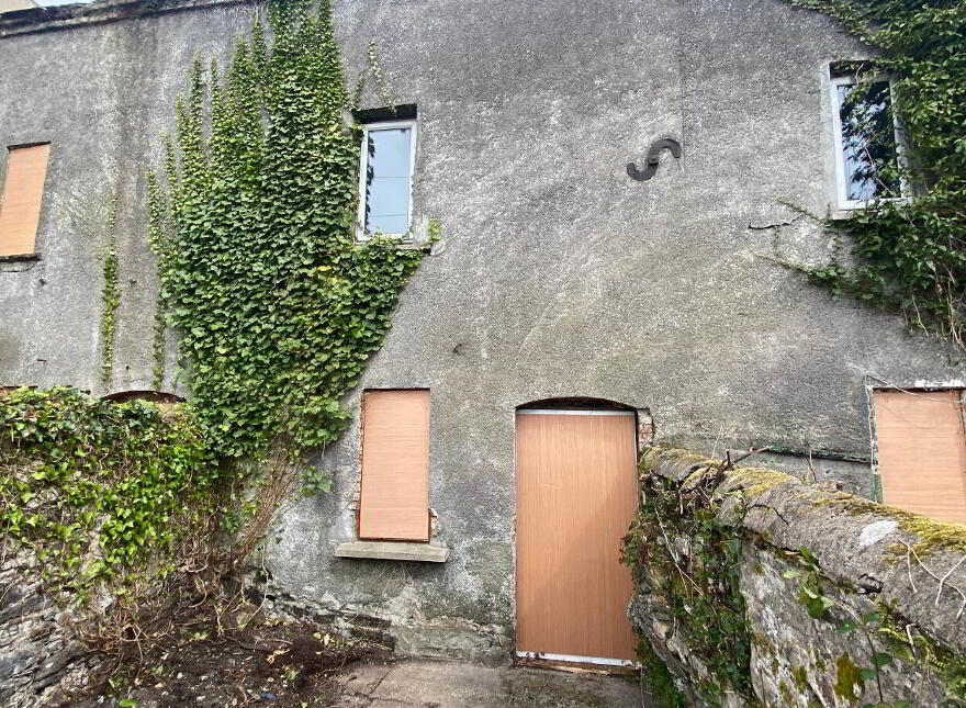 5,6, & 7 Sion Row, Dock Road, Ferrybank