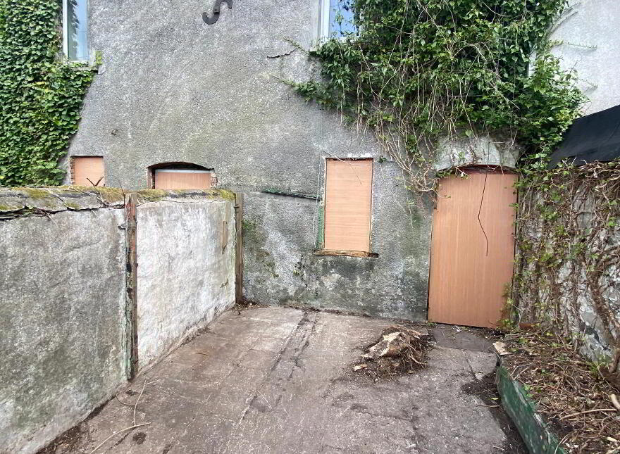 5,6, & 7 Sion Row, Dock Road, Ferrybank