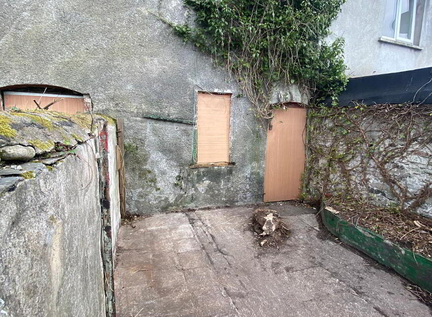 5,6, & 7 Sion Row, Dock Road, Ferrybank