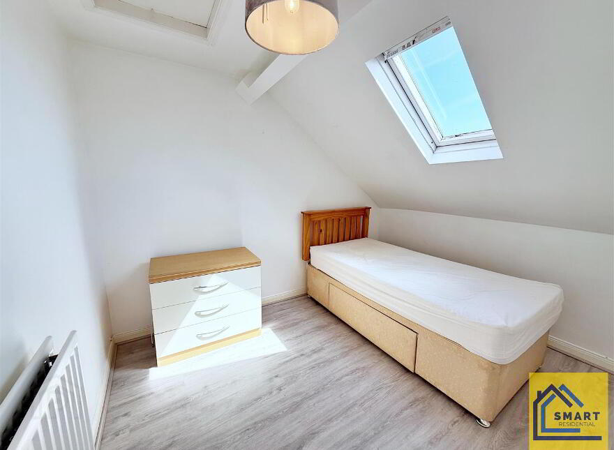 73 Connsbrook Avenue, Belfast, BT4 1JW