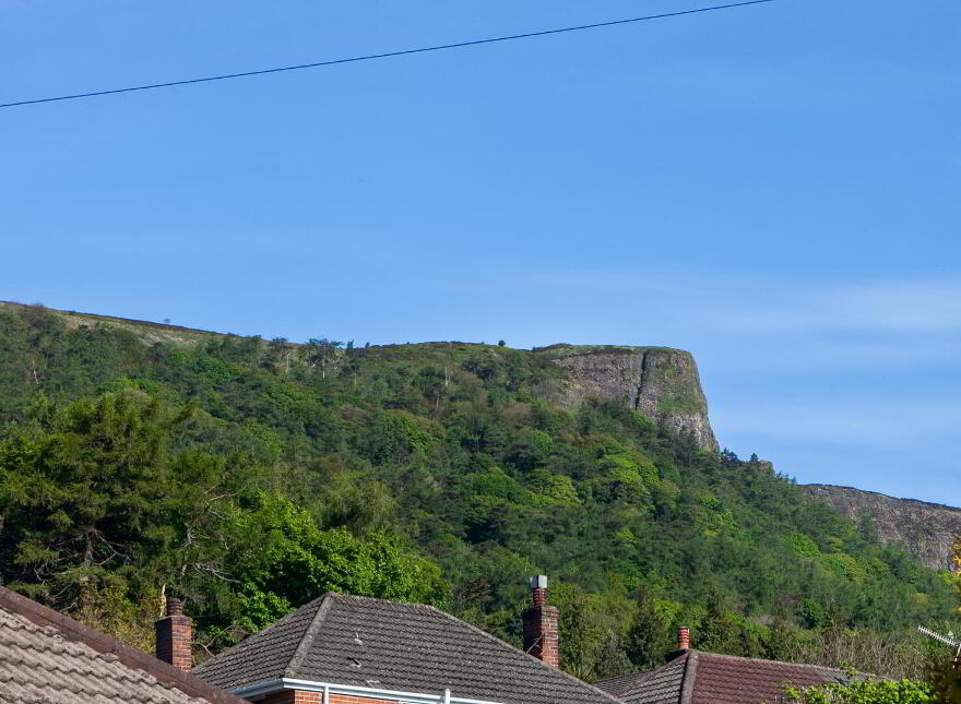 18 Waterloo Park South, Belfast, BT15 5HX