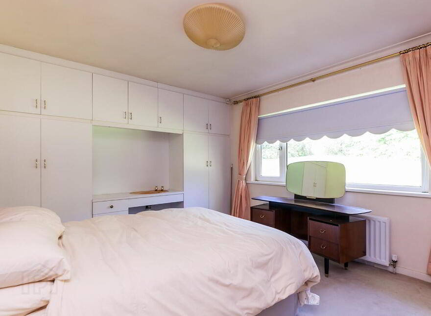 18 Waterloo Park South, Belfast, BT15 5HX
