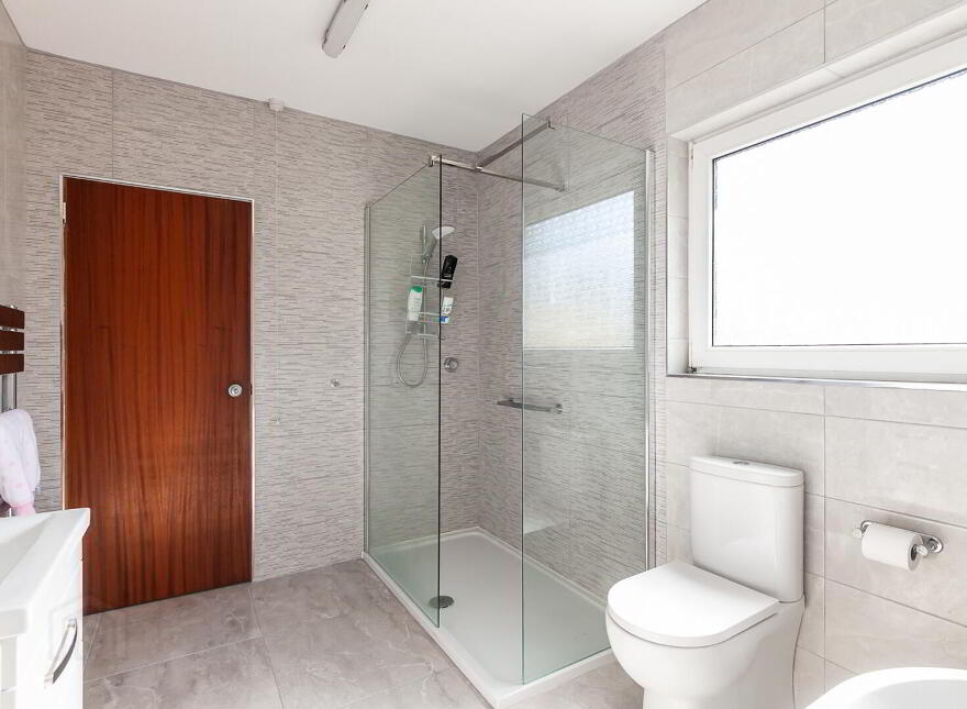 18 Waterloo Park South, Belfast, BT15 5HX