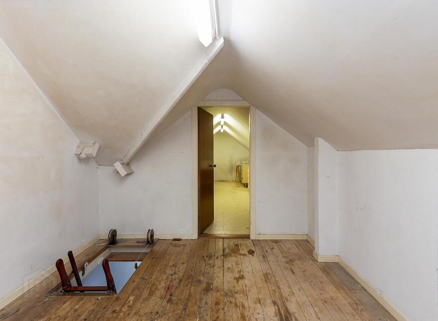 18 Waterloo Park South, Belfast, BT15 5HX