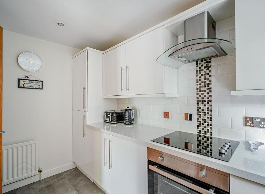 Flat 2, 244 Clandeboye Road, Bangor, BT19 1QB