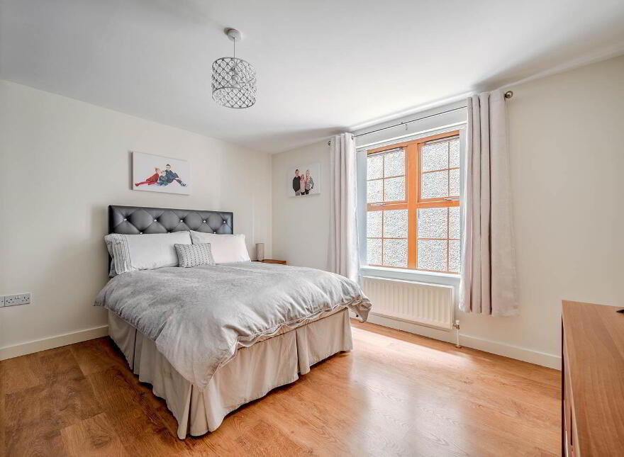 Flat 2, 244 Clandeboye Road, Bangor, BT19 1QB