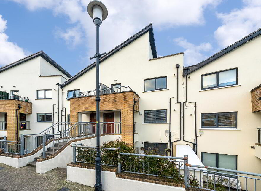 121 Kiltipper Gate, Tallaght, Dublin, D24TH61 photo