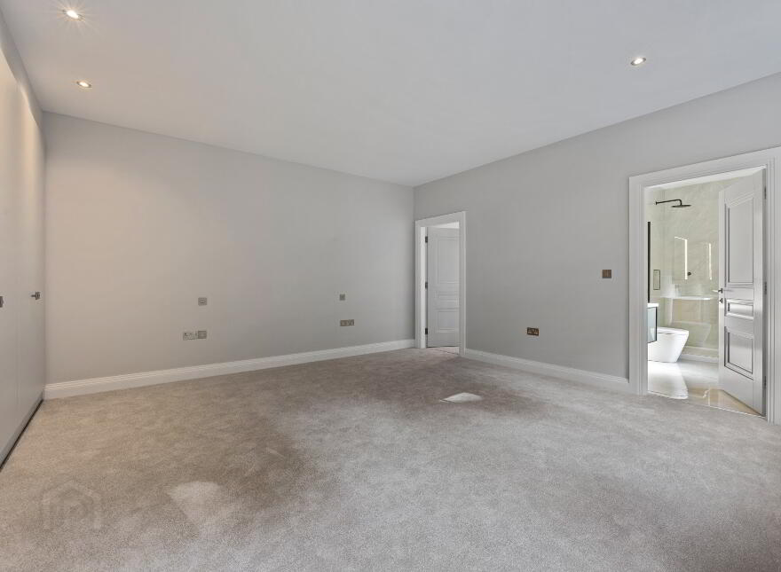 The Praeger, 6 Ardavon Park, Cultra, BT18 0HB