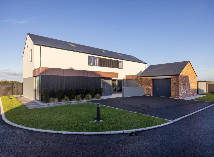 3 Craigdarragh Rise, Craigdarragh Road, Helens Bay, BT19 1SY photo