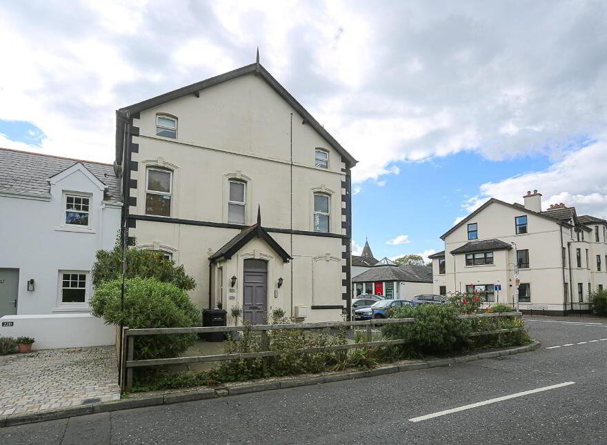 22d Bridge Road, Helen's Bay, BT19 1TH