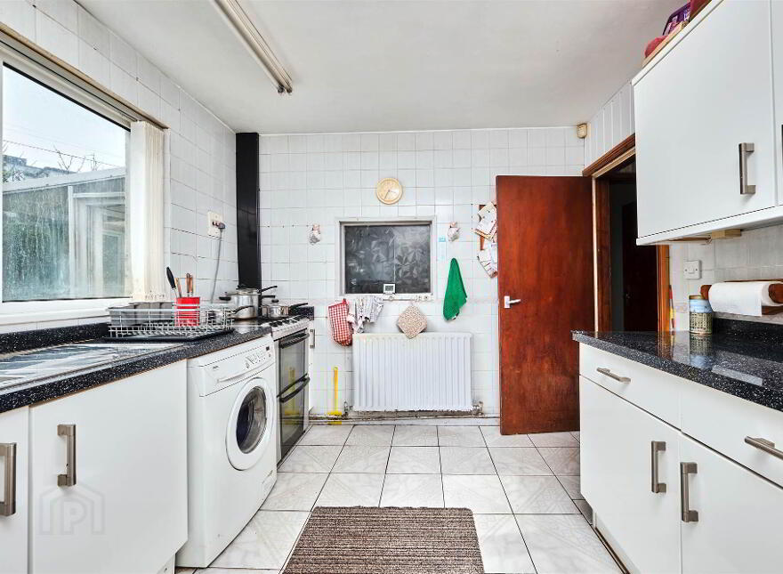 23 Lansdowne Crescent, Portrush, BT56 8AY