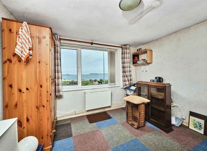 23 Lansdowne Crescent, Portrush, BT56 8AY