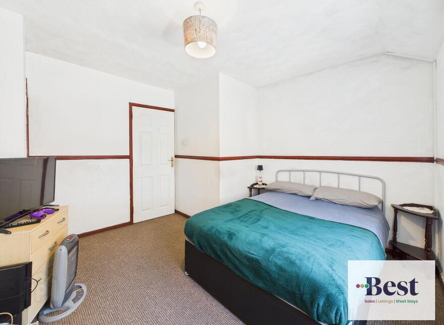 30 Bank Road, Larne, BT40 3AN