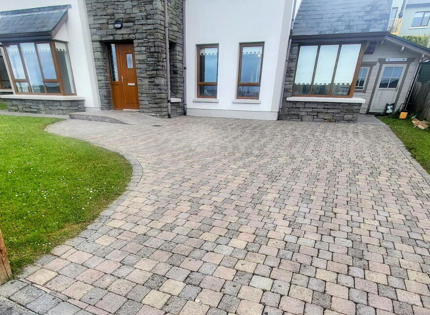 13 Shannon Cove, Dromod, N41V297
