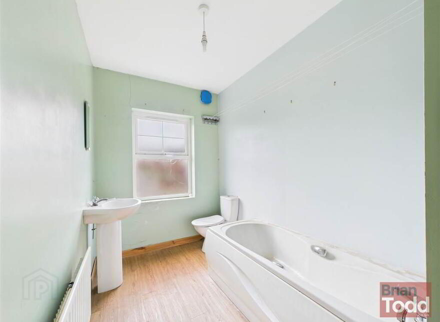 Lindara Drive, Larne, BT40 2FB