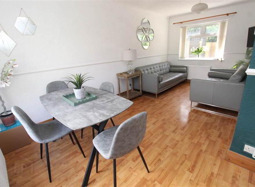 46 Knocknagoney Drive, Belfast, BT4 2QF
