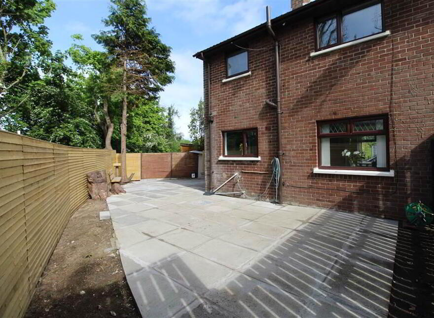 46 Knocknagoney Drive, Belfast, BT4 2QF