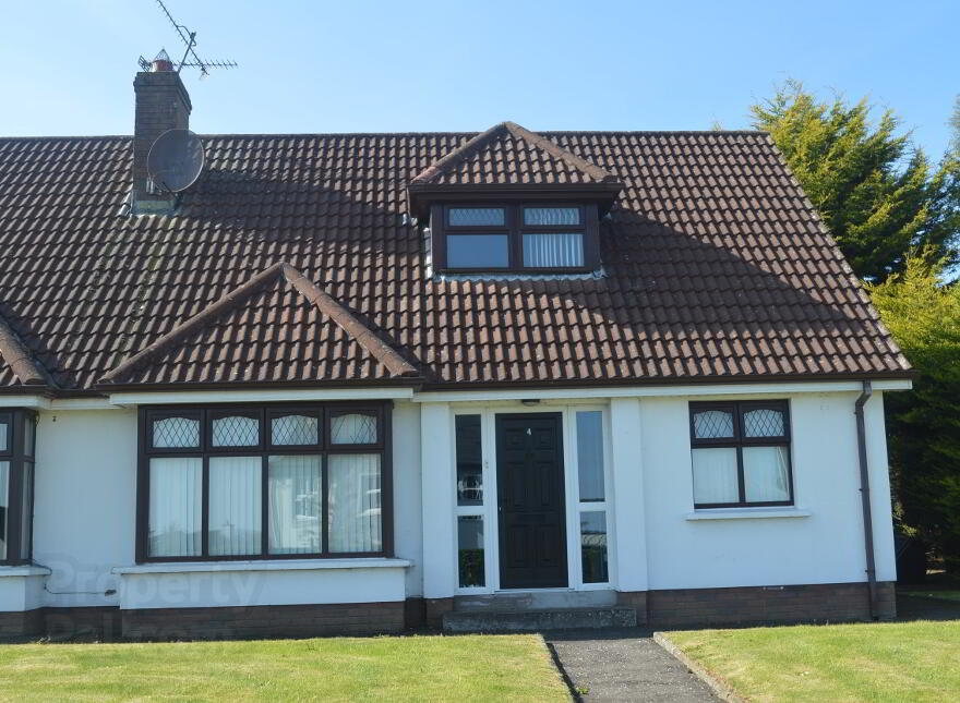 4 Roxborough Heights, Moy, BT71 7TA photo