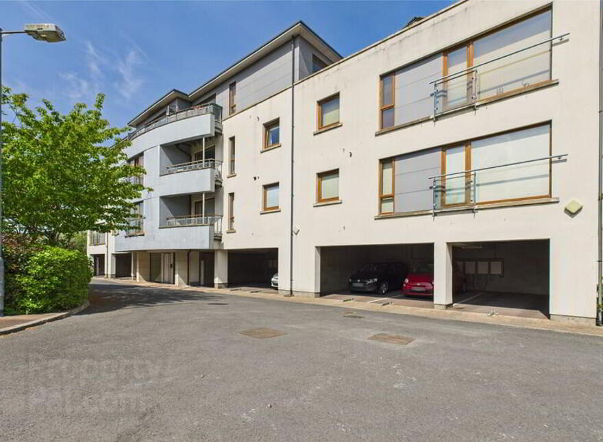 30 Shaftesbury Drive, Bangor, BT20 3GF photo