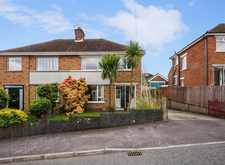4 Alt-Min Avenue, Newton Park, Belfast, BT8 6NJ photo