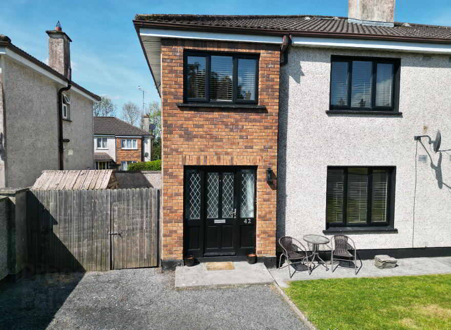 42 Oakdale, Baylough, Athlone, N37P584 photo