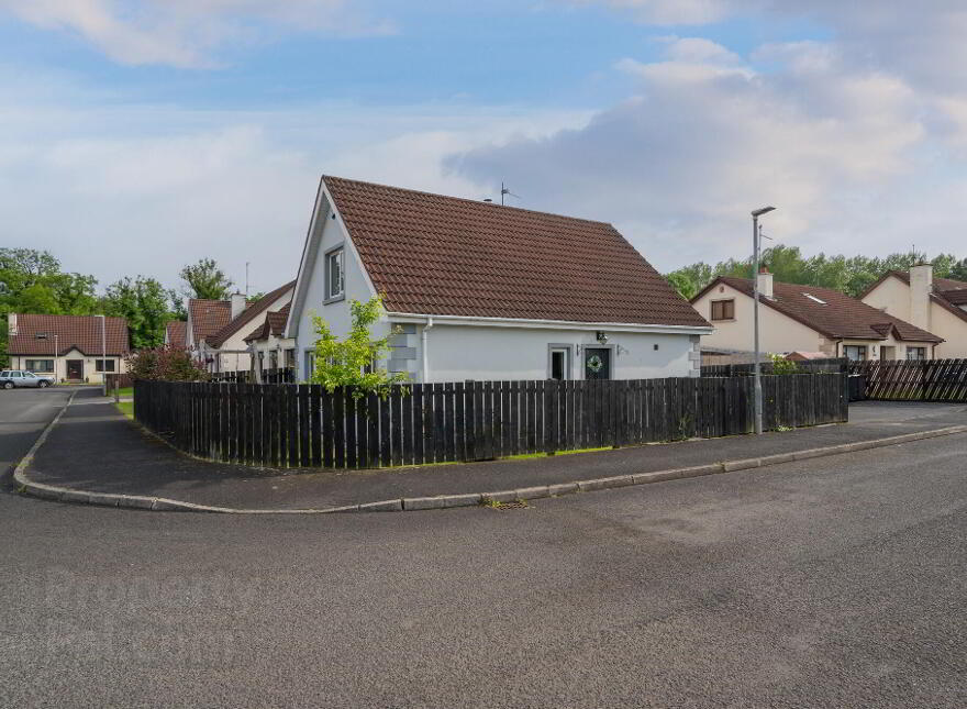 56 Glen River Park, Glenavy, Crumlin, BT29 4FX photo