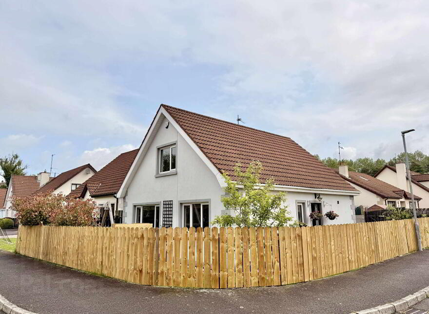 56 Glen River Park, Glenavy, Crumlin, BT29 4FX photo