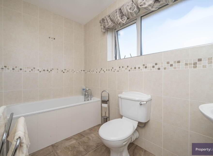 9 Ashley Park, Armagh, BT60 1EU